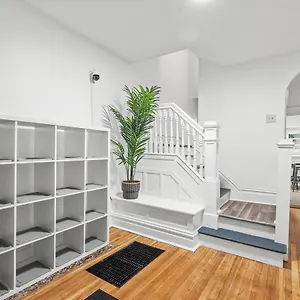  Homestay Oakland/university @h Bright And Stylish Private Bedroom With Shared Bathroom