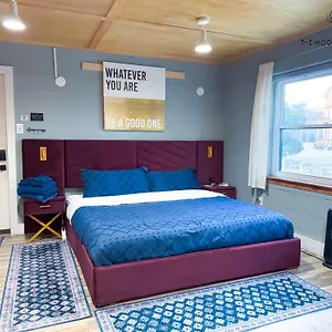  Apartment The Moose At Downtown & Victorian Village United States
