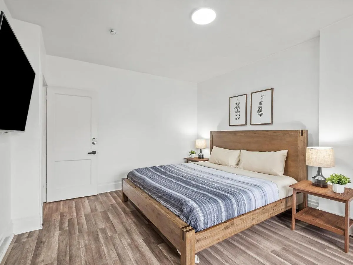 Oakland/University @G Modern And Bright Private Bedroom With Shared Bathroom Pittsburgh Homestay